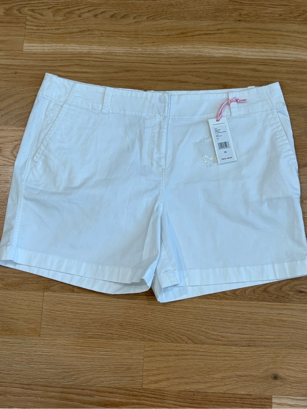 Vineyard Vines White Cotton Bermuda Shorts, size 14